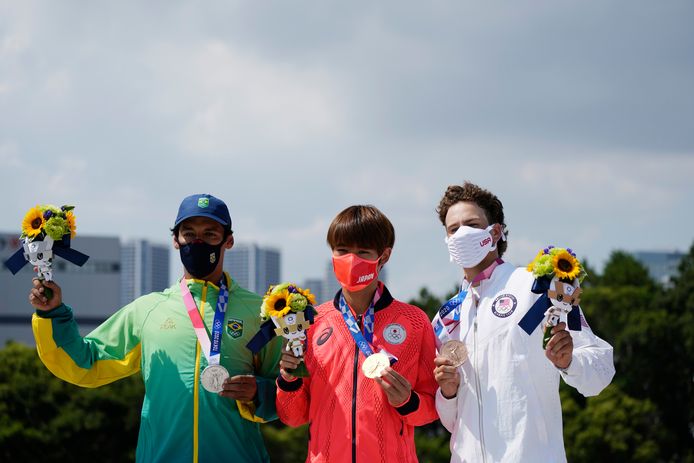 Le premier podium olympique de l'histoire du skateboard.