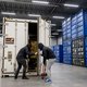 Een zeecontainer openbreken levert heel wat jongens meer geld op dan ze kunnen weerstaan