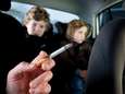 Roken in auto met kinderen? Voortaan tot 1.000 euro boete