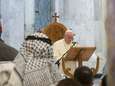 Paus Franciscus bezoekt Iraakse stad Mosoel en moedigt christenen aan om hun geloof niet te verliezen