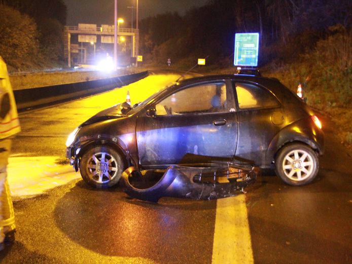 Het ongeval gebeurde in de 'put', het knooppunt Kortrijk-West van de R8 met de A19.