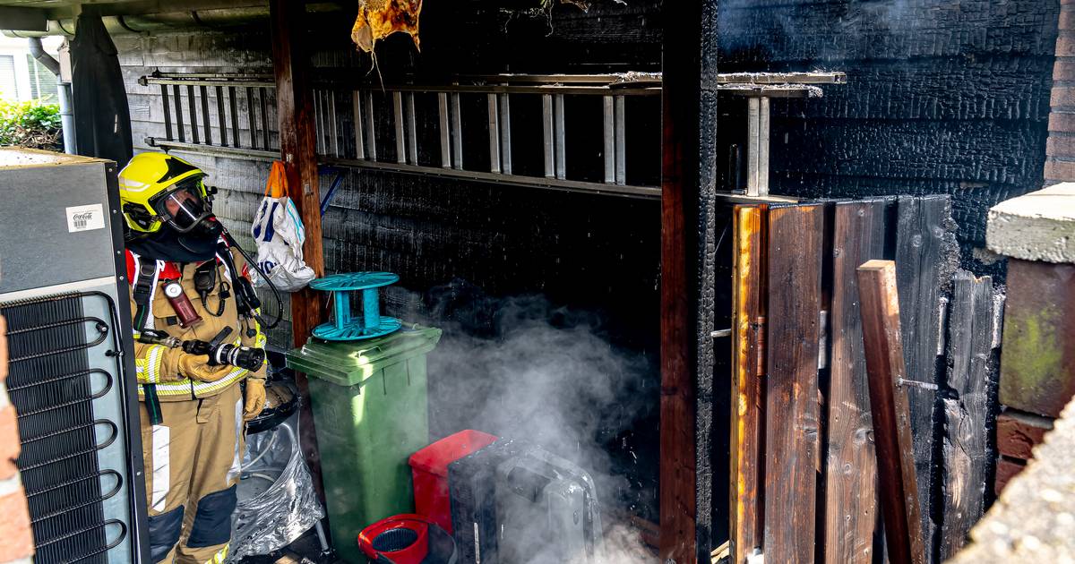 Veel schade bij schuurbrand in Raamsdonk