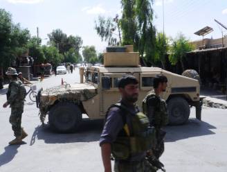 Taliban gijzelen 15 ambtenaren in Afghanistan