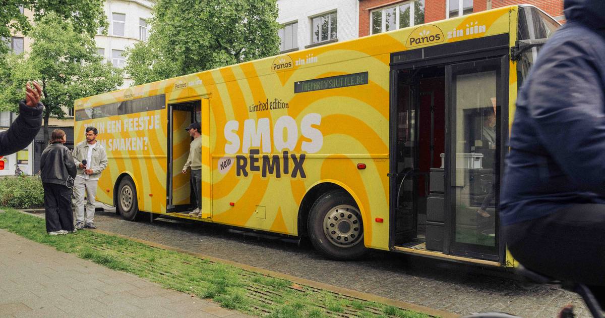 Stap op de feestbus van Panos en proef de nieuwe smos met ‘supersaus ...