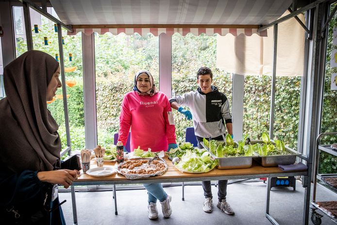 Bewoners van het kleinschalige en tijdelijke azc aan de rand van Oirschot zette de deuren open voor buurtbewoners en andere bezoekers.