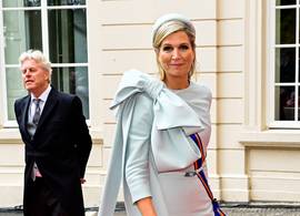 Koningin Máxima in prachtig poederblauw voor Prinsjesdag