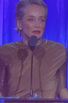 En larmes, Sharon Stone révèle avoir perdu “la moitié de son argent” dans la faillite de la Silicon Valley Bank