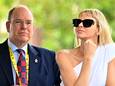 Prinses Charlene is na haar lange afwezigheid eindelijk weer verenigd met haar gezinw