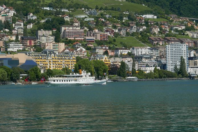 Het meer van Genève, met zicht op Clarens (Montreux), waar de steekpartij plaatsvond.