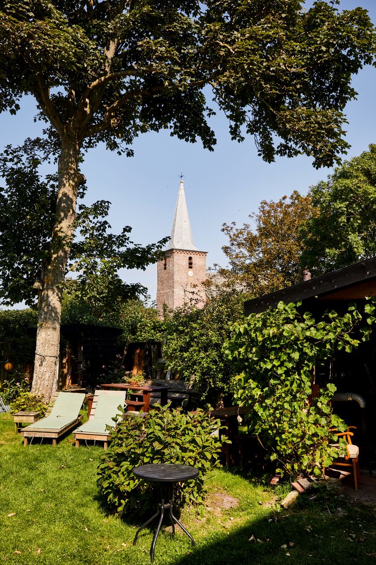 Zicht op de kerk vanuit de Postoari. Beeld Marie Wanders