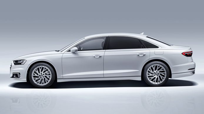Verlengde Audi A8 hybride
