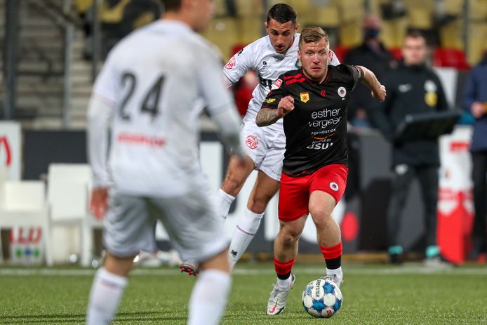 Dylan Seys stond vorig seizoen onder contract bij Excelsior, waar hij mede door blessures tot dertien wedstrijden kwam.
