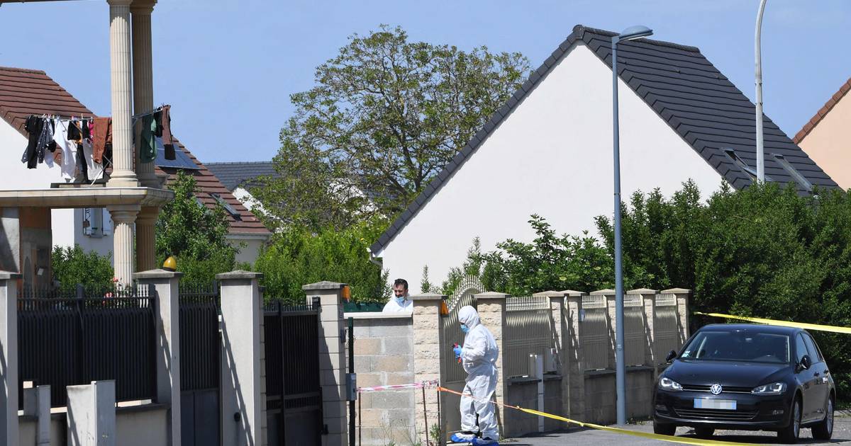 “Mère et deux enfants retrouvés morts à Dreux : enquête en cours sur les circonstances du crime”