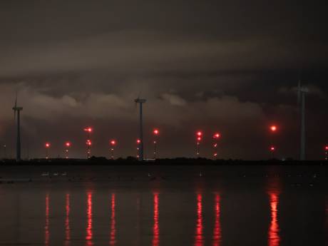 Zee van rode lampjes bij Spakenburg blijft voorlopig: ‘Jammer van die rosse buurt hier’