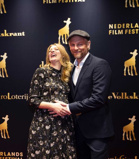 Barry Atsma En Noortje Herlaar Dolblij Met Dochter Bobbi Show Ad Nl