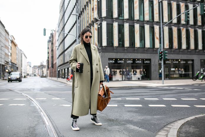 Cognac combineert met elke kleur, maar is extra mooi met kaki.