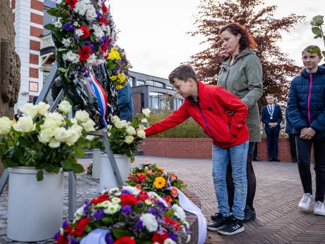 Veel gedenken en (voorzichtig) bevrijding vieren in Hengelo, Borne en Hof van Twente