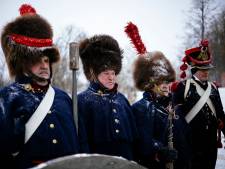 Des grognards de Napoléon inhumés avec les honneurs en Russie: une “réconciliation” symbolique