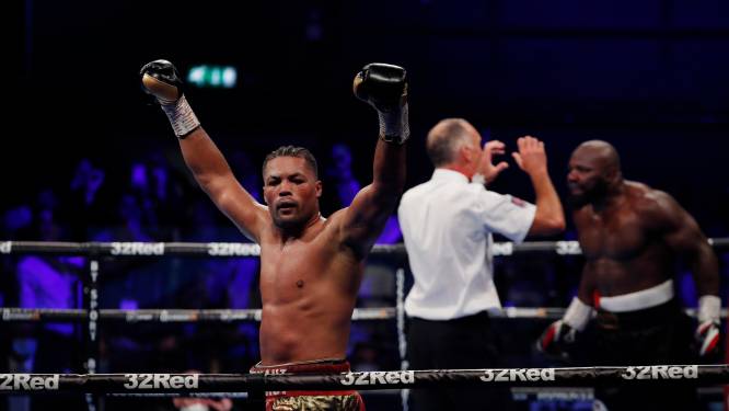 Joe Joyce troeft Carlos Takam af tijdens boksklassieker in Londen