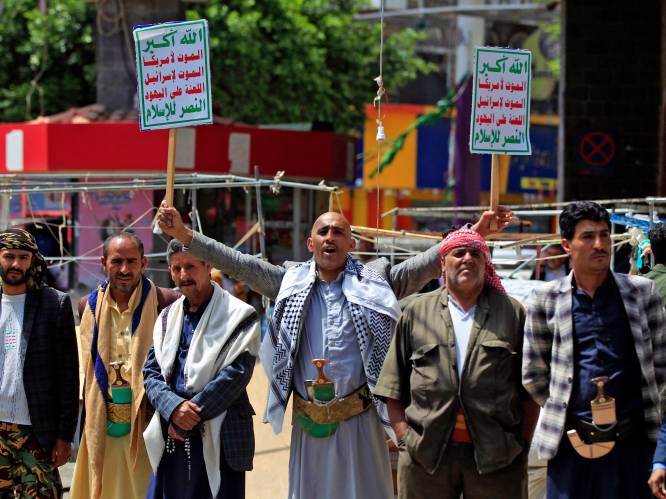 21 burgerdoden bij raketaanval op tankstation in Jemen, ziekenwagens aangevallen met drone
