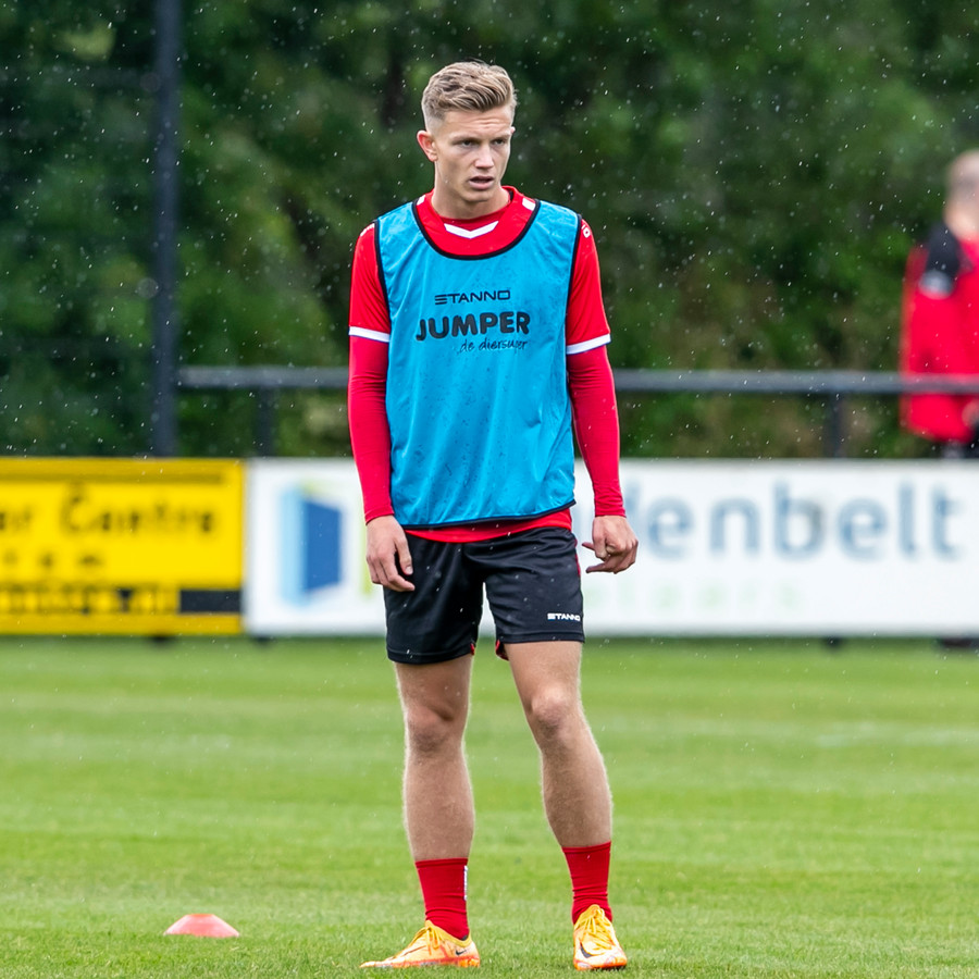 Luca Nikolai traint de komende anderhalve week mee met GA Eagles in Terwolde.
