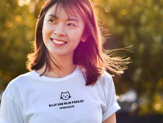 ‘Blijf van mijn poesje’: kattenliefhebber lanceert T-shirts om katje Lee te steunen