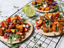 Wat Eten We Vandaag: Miniwraps met zoete aardappel en tempeh