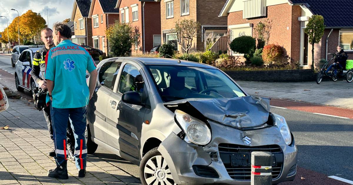 Automobilist in Rijssen raakt gewond door botsing met bestelbus.
