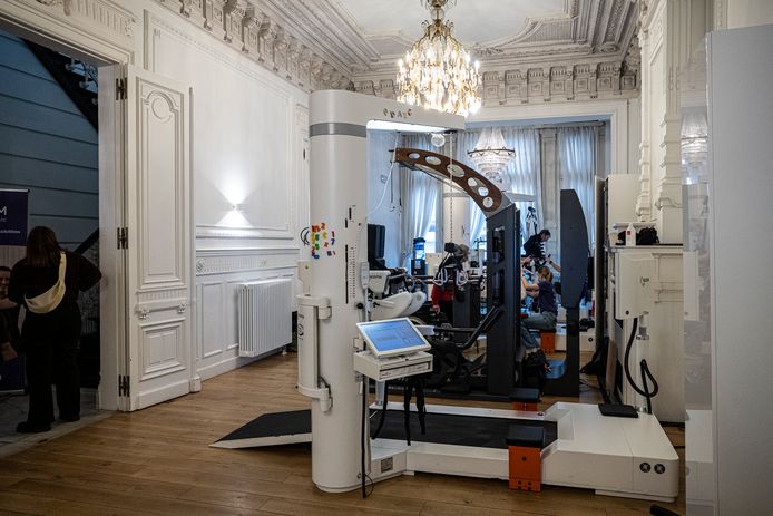 In het pand in de Quellinstraat zijn robots van de vooruitstrevendste technologie te vinden.