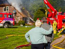 Op een zonnige ochtend staat ineens zijn huis in brand: 87-jarige man uit Hall is huis kwijt