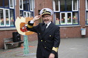 Meester Boot werd gezien als kapitein van school