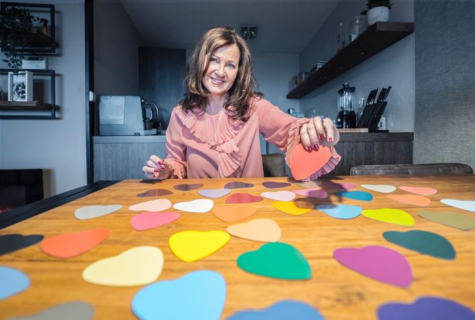 Het is tijd dat vrouwen van 50 voor zichzelf kiezen. Vraag dat maar aan Bianca Rexwinkel. Zij cijferde zichzelf jarenlang weg, maar helpt tegenwoordig vrouwen om hun grootste verlangens na te jagen.