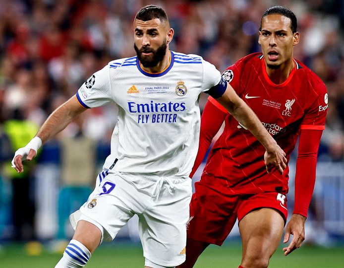 Virgil van Dijk in duel met Karim Benzema.
