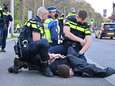 Politie maakt einde aan massaal feest op ‘festivalweide’ in Arnhems park Sonsbeek 