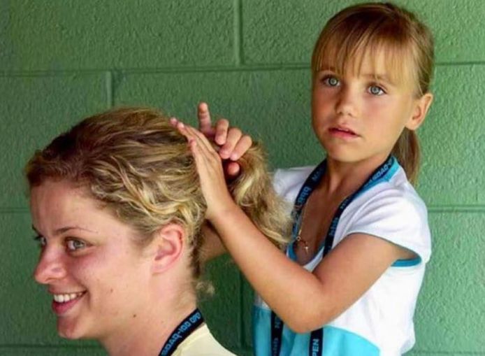 Sofia Kenin en Kim Clijsters in 2005.