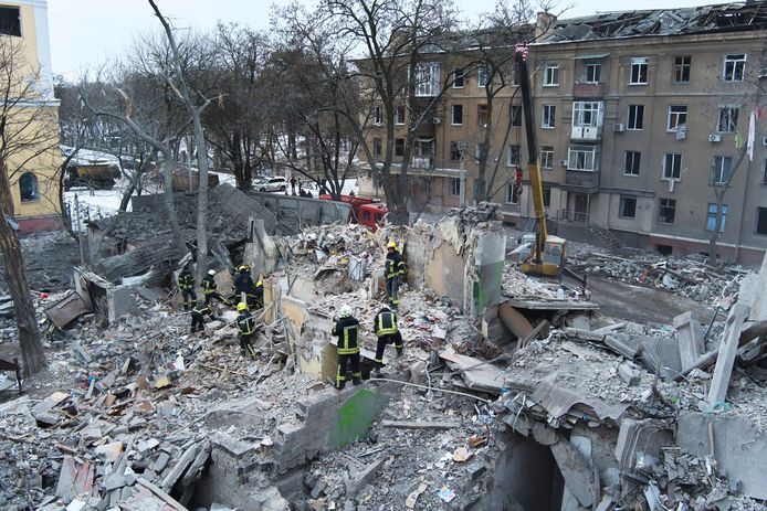 De ravage na een aanval op Kramatorsk in Oekraïne.