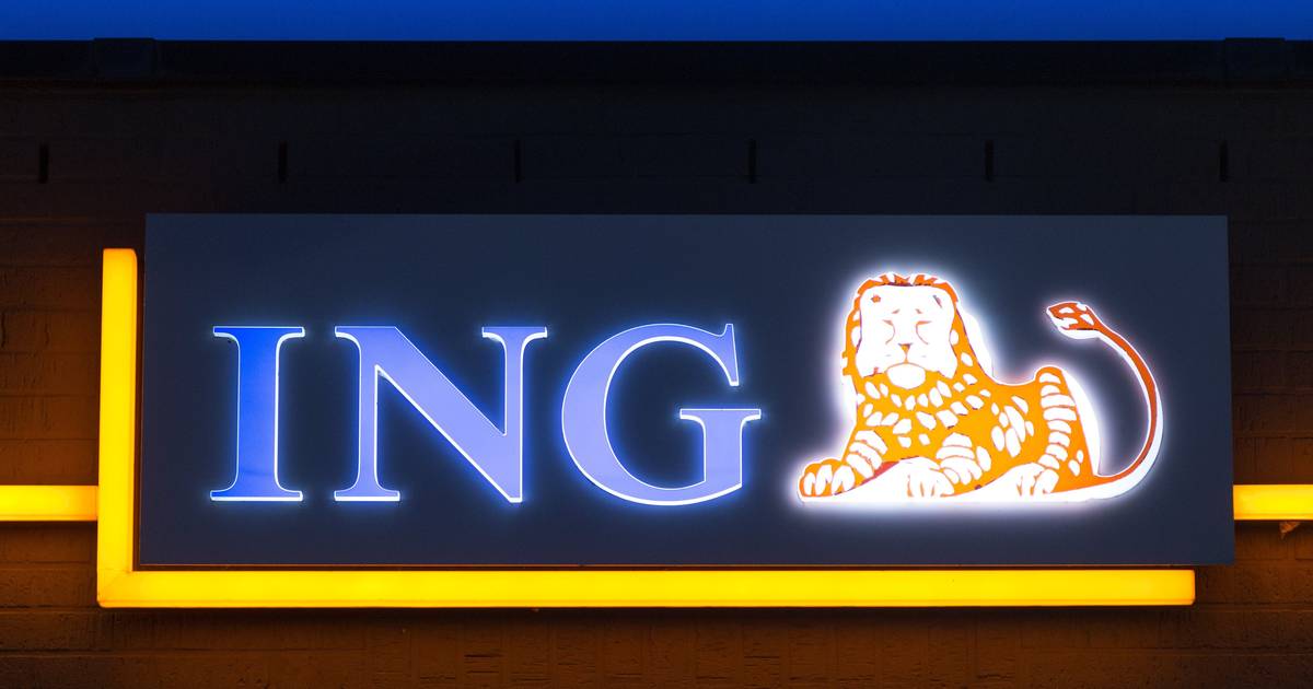 Vanaf volgend jaar rekent ING 1 euro aan om geld af te ...