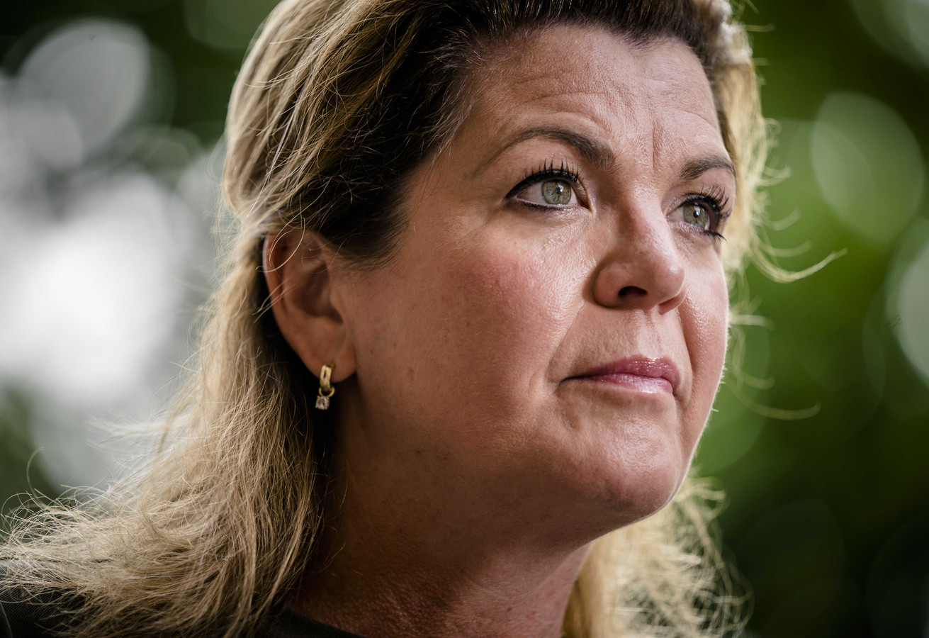 Minister Van der Wal doet aangifte wegens doodsbedreiging op