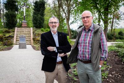 Mariaoord Ommel van dicht bos naar open park: ‘Door de hoge taxussen zag je het Christusbeeld niet m