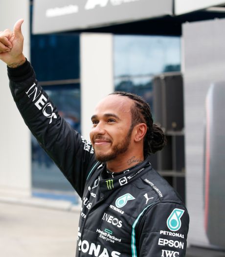 Mercedes zet jarige Lewis Hamilton in het zonnetje: ‘Zeven keer Formule 1-kampioen, recordbreker’