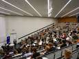 Radboud  gelast tentamens af; Wageningen Universiteit wél doorgaan; geen les HAN