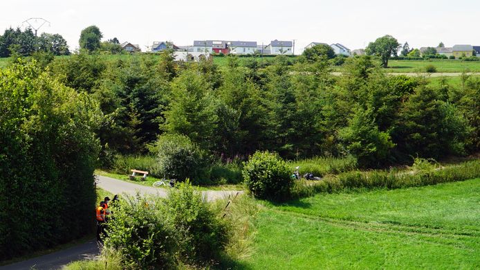Hulpverleners op de locatie waar de Gorcumer (18) verongelukte.