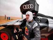 Dakar Rally-legende Carlos Sainz schrijft geschiedenis in elektrische auto