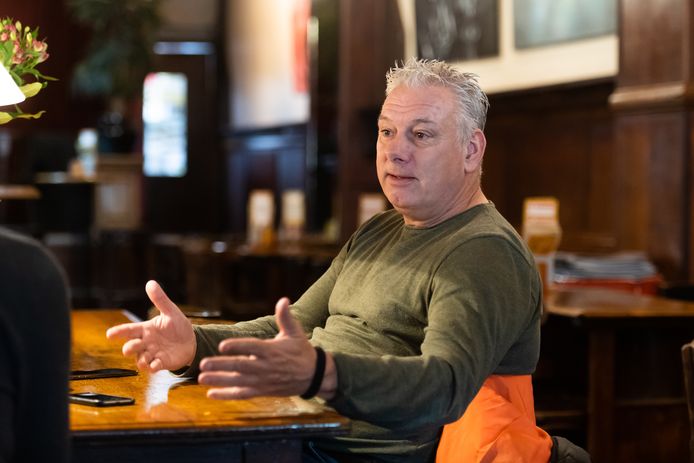 NAC-icoon en cafébaas Peter Remie gaat voor een tweede seizoen bij The Gunners. (archieffoto)