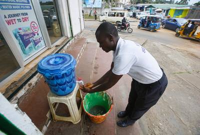 Dodental ebola-uitbraak in Guinee loopt op