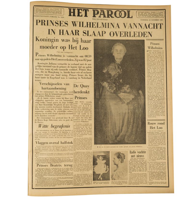Een oude voorpagina van Het Parool. Beeld Het Parool