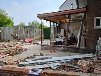 KIJK. Woning onbewoonbaar nadat auto zich in gevel boort in Lichtaart