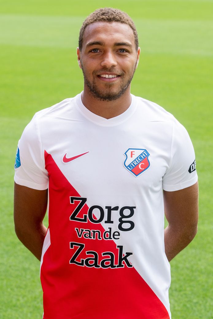 Cyriel Dessers Van Fc Utrecht Naar Heracles Sport Bd Nl