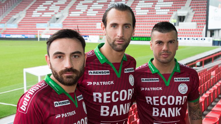 Zulte Waregem Stelt Drie Nieuwe Spelers Voor Je Voelt Dat Er Veel Ambitie Is De Morgen