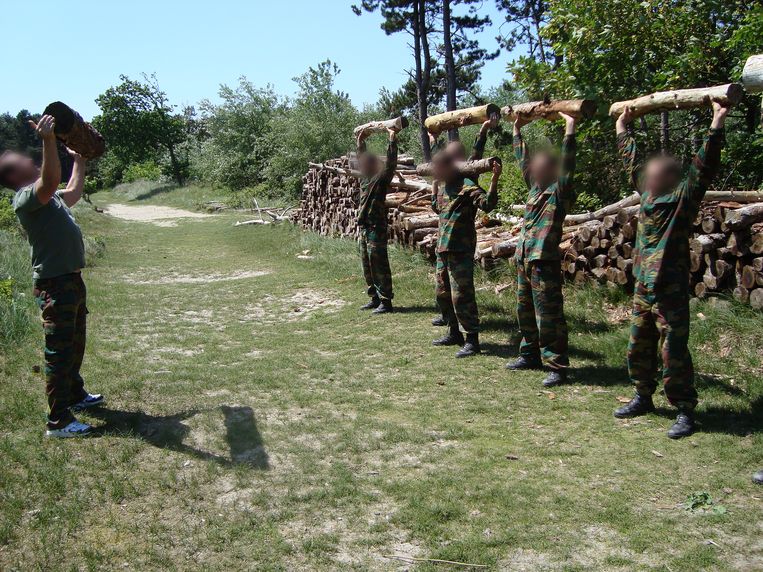 'Terroristenjager': De strenge selectieweek en de beenharde opleiding van tien maanden tot eliteagent — een soort ‘Kamp Waes’ in Guantanamo Bay. Beeld Humo